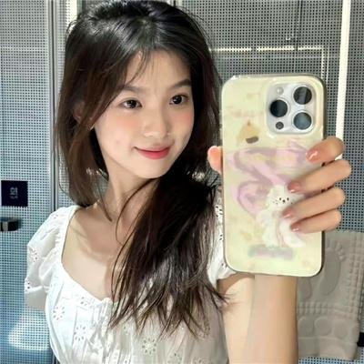院子里的女人